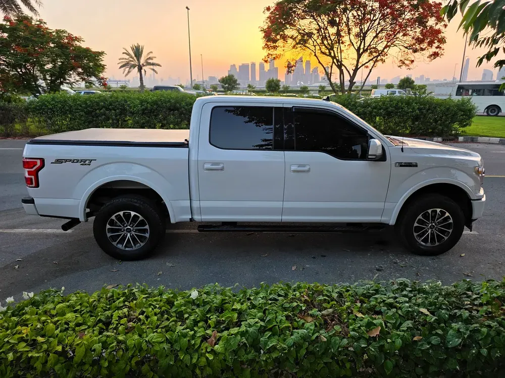 Ford F-150 XLT 2020 American Specs - Low Mileage & Excellent Condition - Image 9