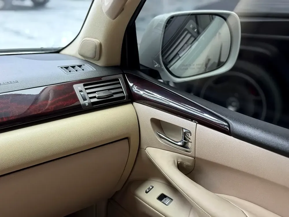 Lexus LX570 Super Sport - Image 10