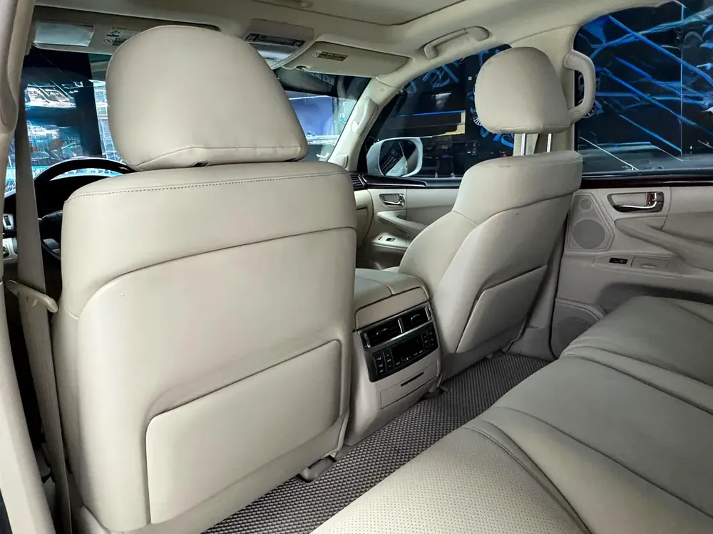 Lexus LX570 Super Sport - Image 12