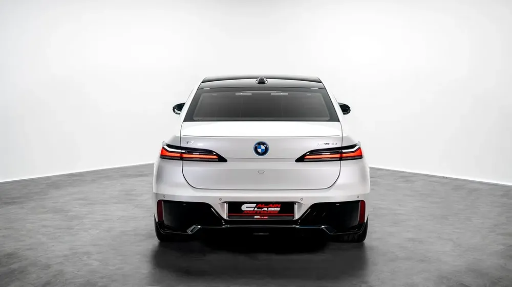 BMW i7 XDrive 60 - 2023 - GCC Specs - Under Warranty and Service Contract - Image 20