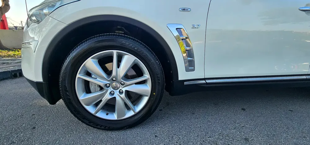 INFINITY QX70 FULL 0PTION MODEL 2016 G.C.C ACCIDENT FREE ORIGINAL PAINT - Image 13