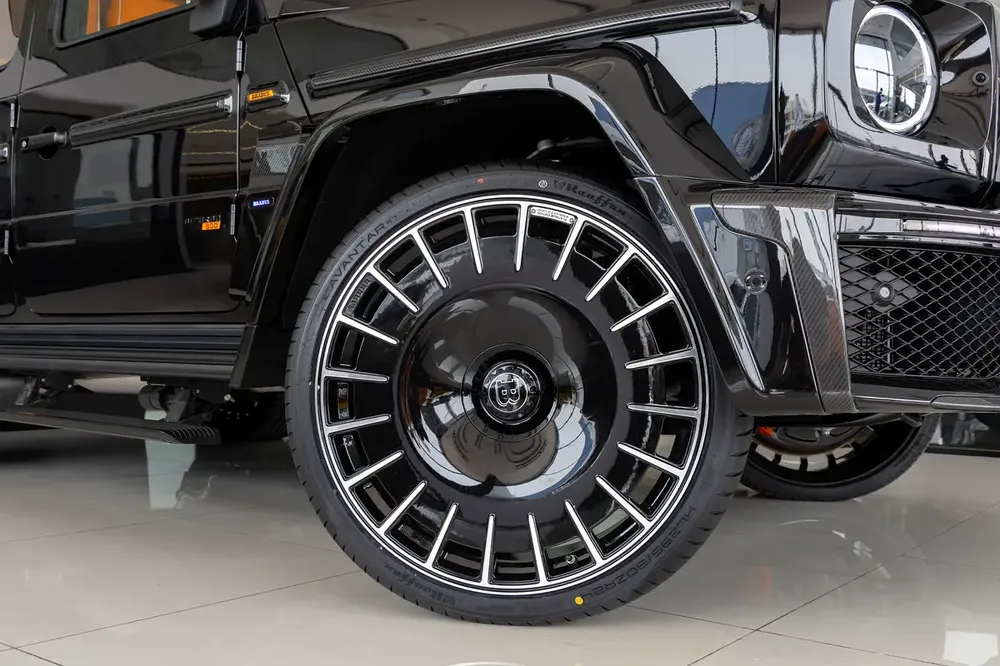 Mercedes-Benz G-Class G 63 AMG | Brabus 800 Kit | Korean Specs | 2026 - Image 8