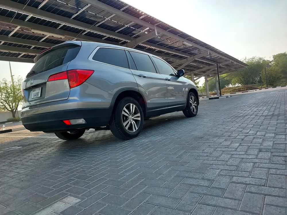 Honda pilot ex with service history from agency only 110,000 km.! - Image 4