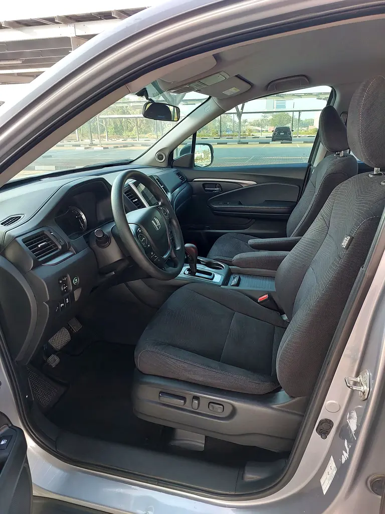 Honda pilot ex with service history from agency only 110,000 km.! - Image 9