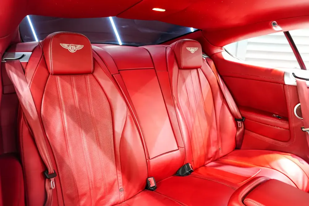 2014 Bentley Continental GT, V8, GCC Specs!! - Image 10
