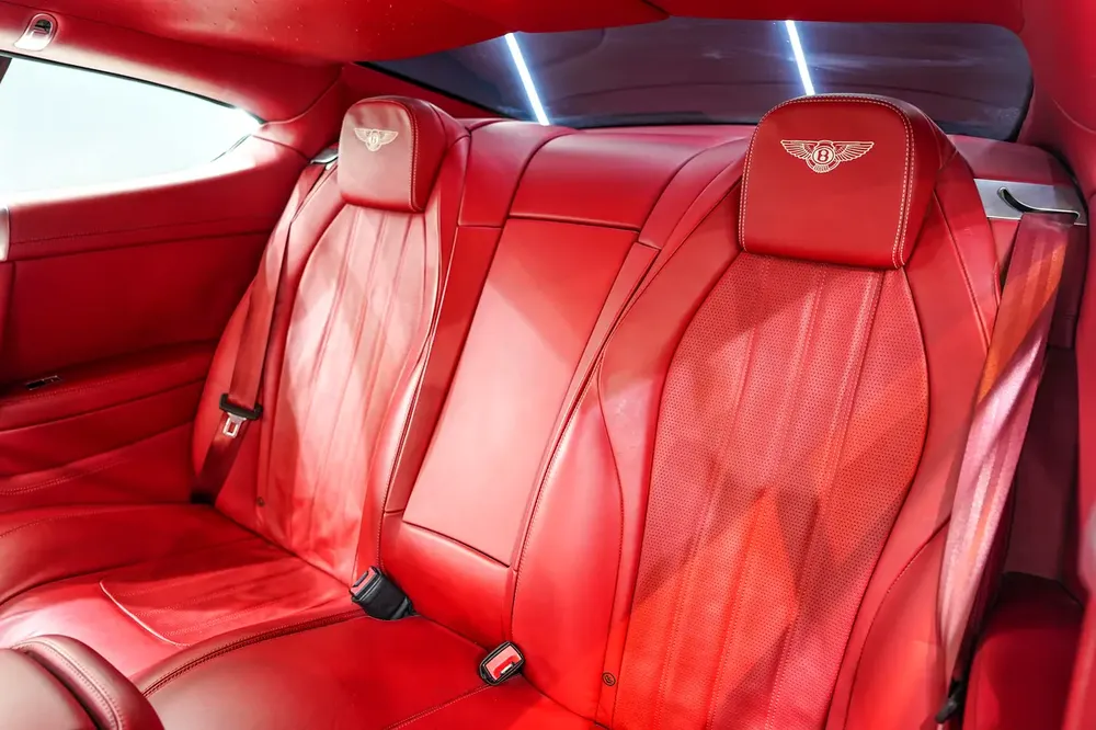2014 Bentley Continental GT, V8, GCC Specs!! - Image 9