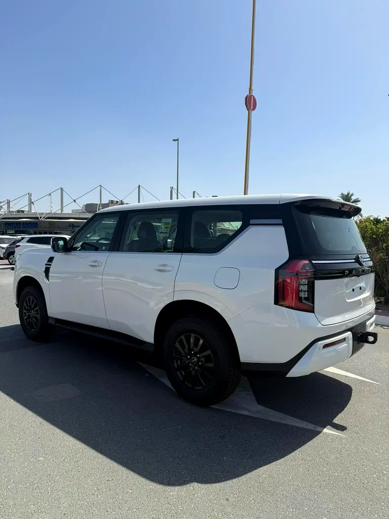 Nissan Patrol XE 2026 - GCC Specs - Brand New - Image 4