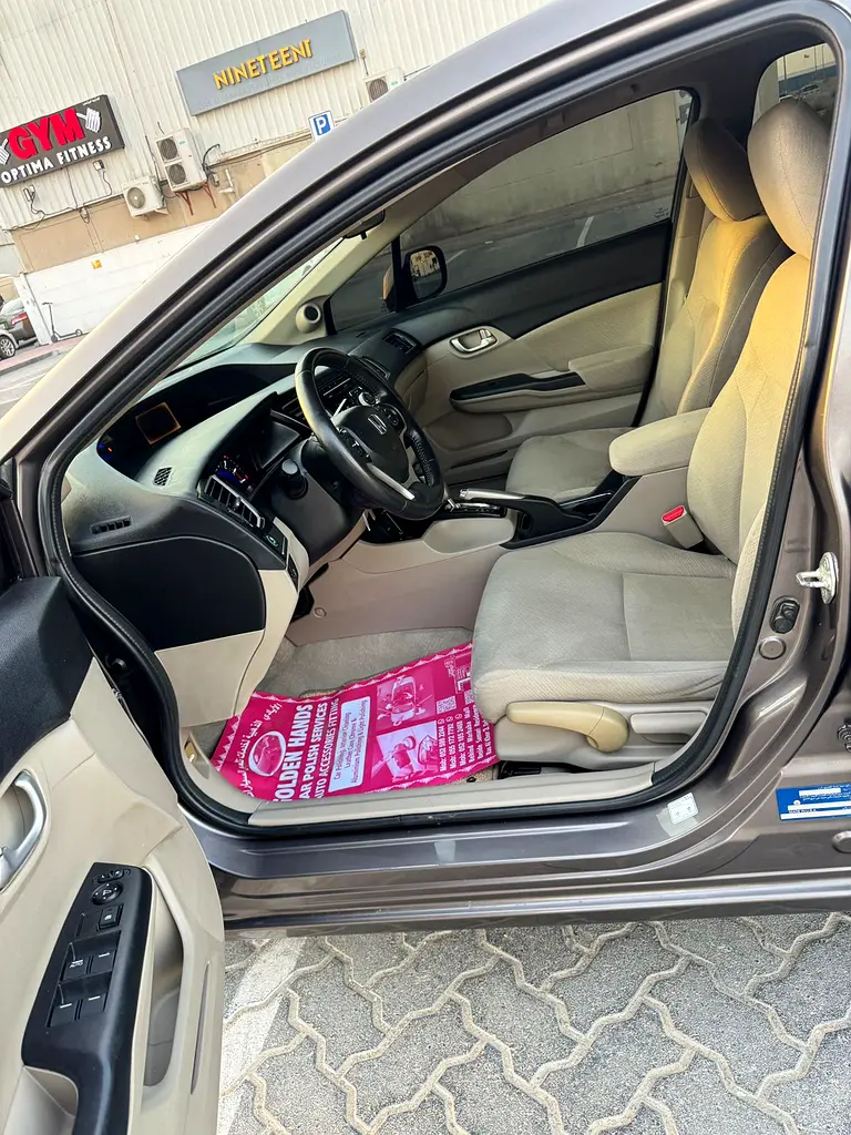 Honda Civic 1.8 i-VTEC 2013 | GCC Specs | Well Maintained - Image 12