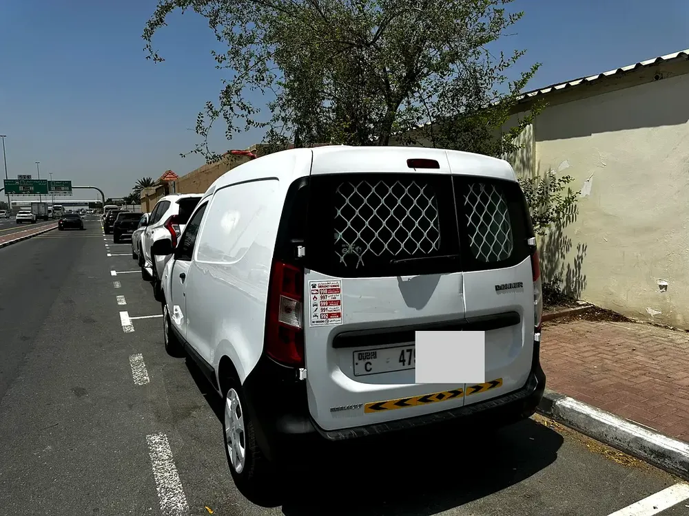 Renault Dokker Cargo 2016 GCC Specs - Image 4