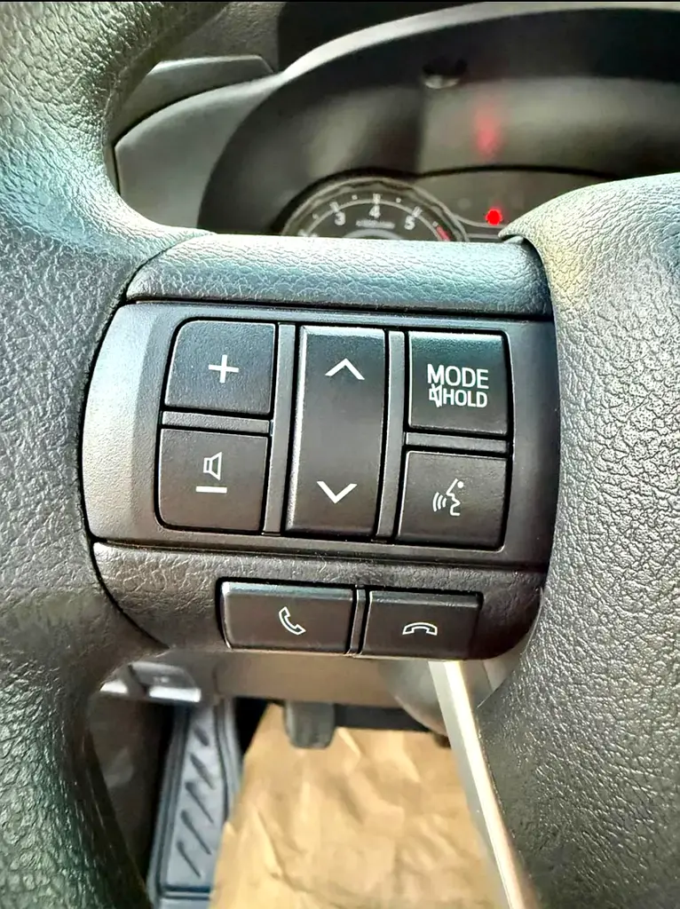 Toyota Hilux Single Cab Base 2026 GCC Specs - Image 13