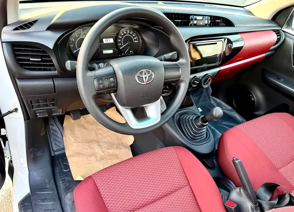 Toyota Hilux Single Cab Base 2026 GCC Specs - Image 18