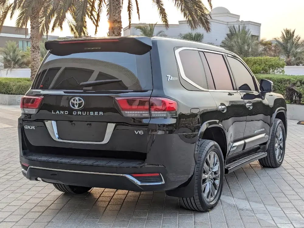 TOYOTA LAND CRUISER 2014 FACELIFTED 2025 WITH INTERIOR AND EXTERIOR V6 4.0L IN EXCELLENT CONDITION - Image 16