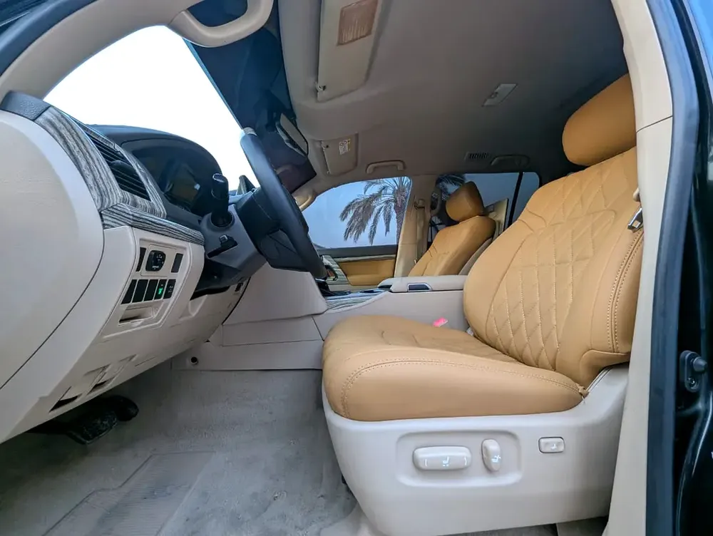 TOYOTA LAND CRUISER 2014 FACELIFTED 2025 WITH INTERIOR AND EXTERIOR V6 4.0L IN EXCELLENT CONDITION - Image 7