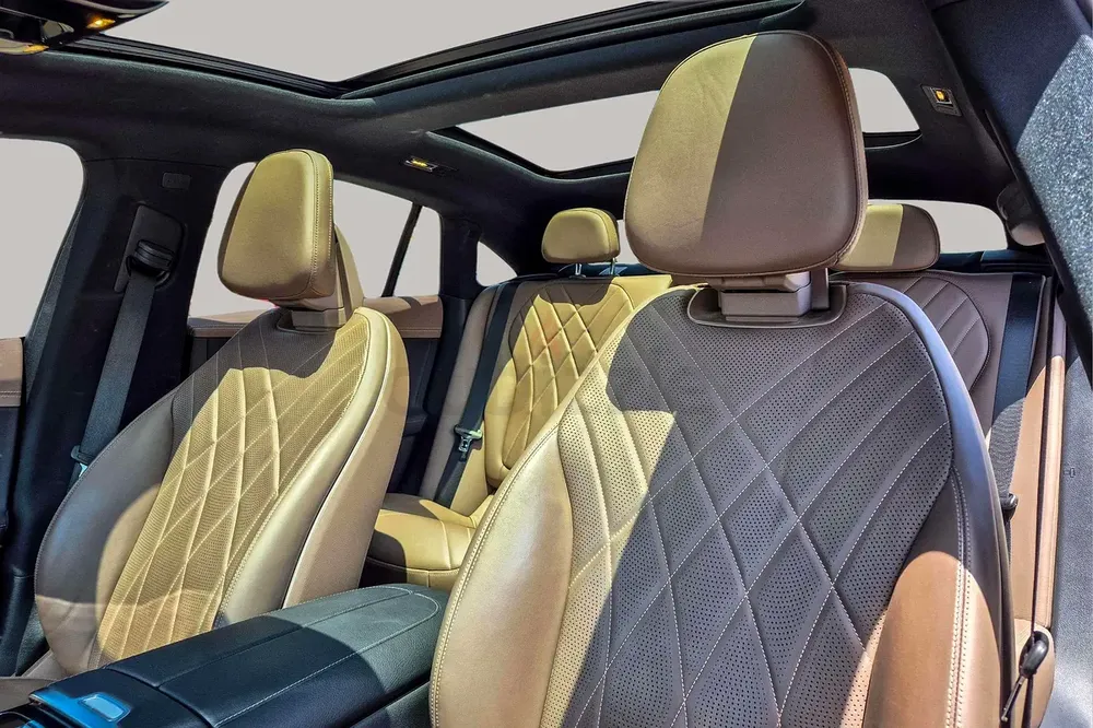 AED 2659/month | 2023 Mercedes-Benz EQE  | GCC Specs | Ref#452379 - Image 12
