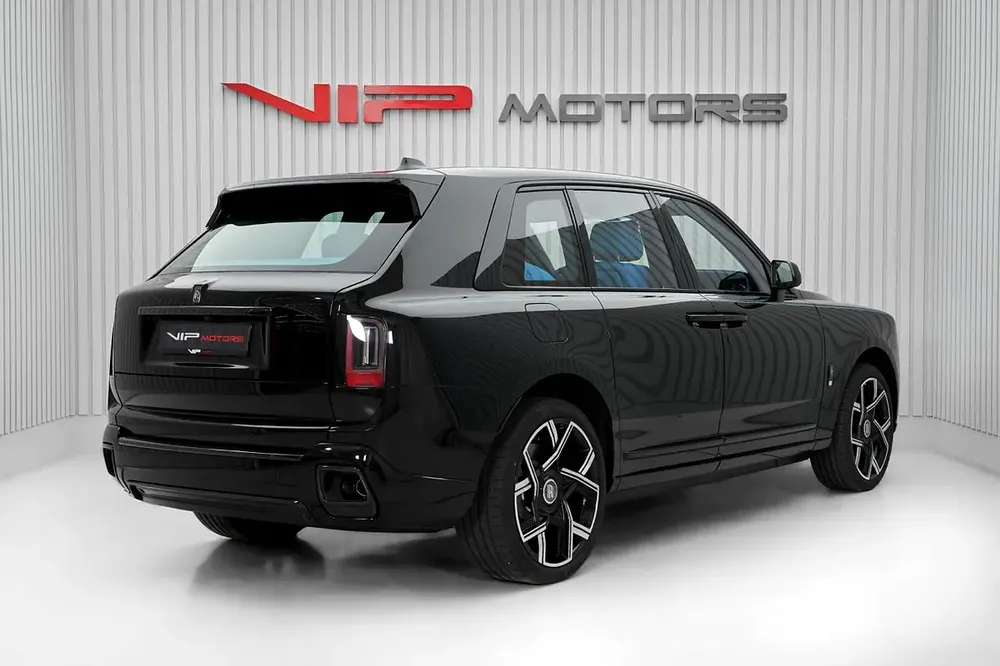 ROLLS ROYCE CULLINAN BLACK BADGE, 2026, GCC, WARRANTY AND SERVICE CONTRACT, ZERO KM - Image 4