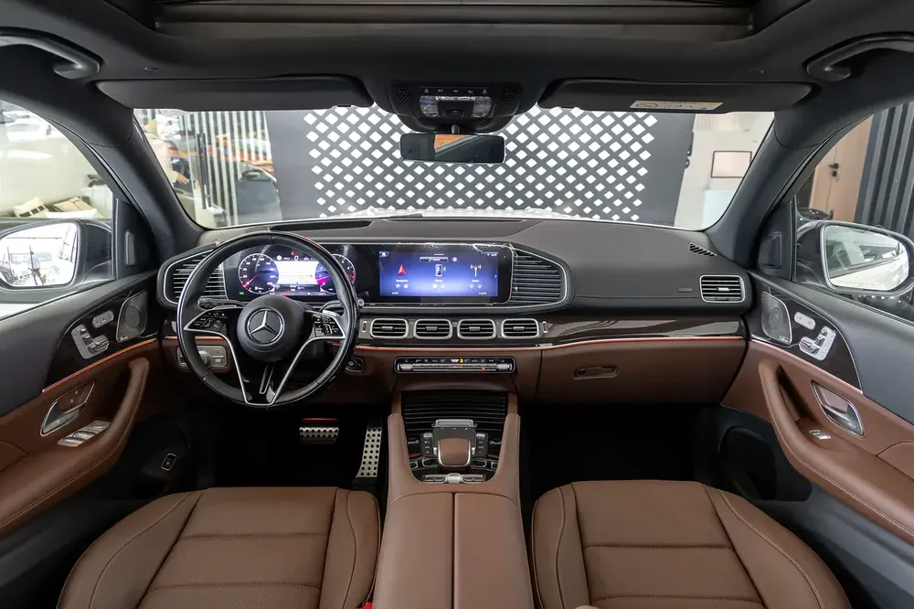 Mercedes-Benz AMG GLS450 SUV | New Facelift | GCC | 2024 (EXPORT) - Image 12