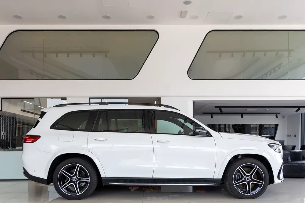 Mercedes-Benz AMG GLS450 SUV | New Facelift | GCC | 2024 (EXPORT) - Image 7