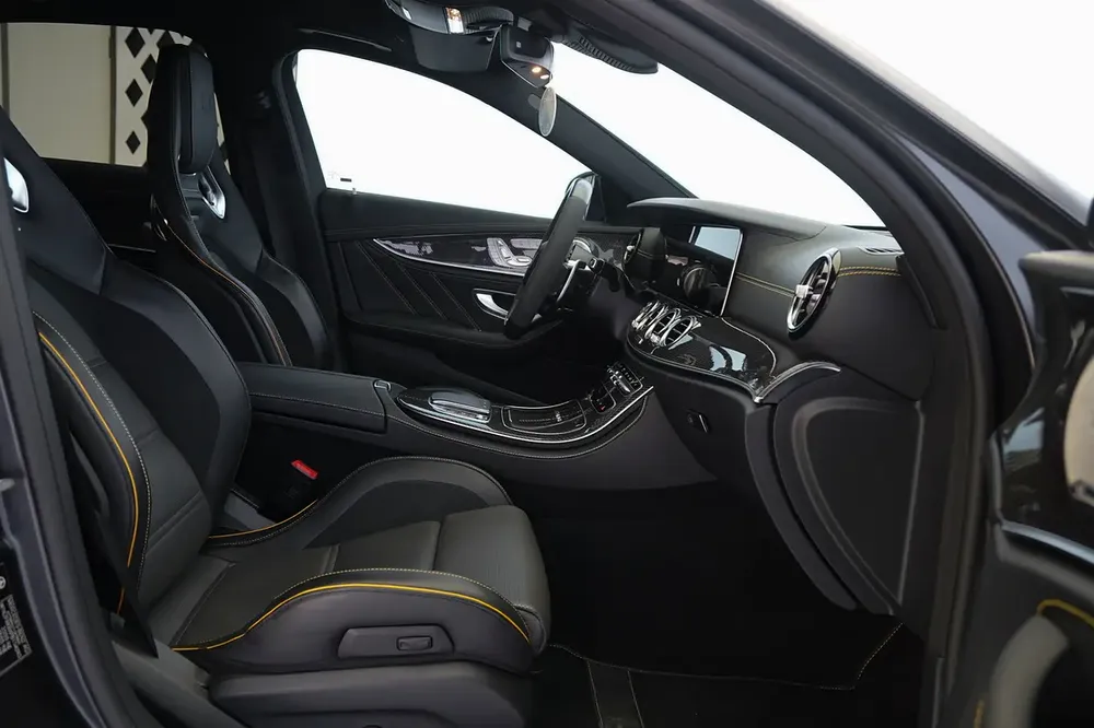 E 63 S AMG | FINAL EDITION 1 OF 999 | MATT BLACK | BURMESTER AUDIO | CARBON INTERIOR - Image 17