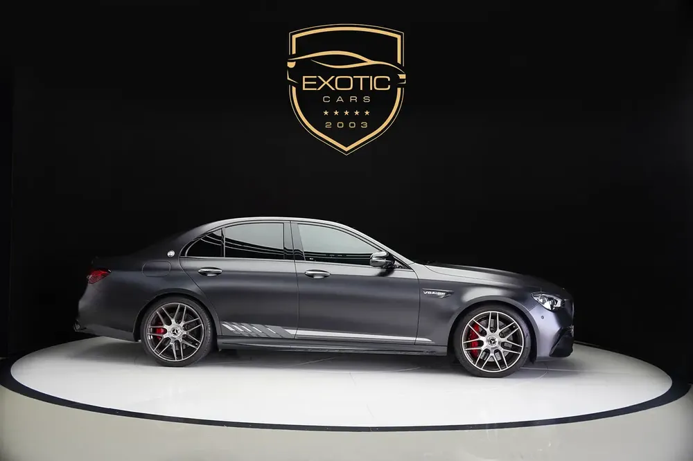E 63 S AMG | FINAL EDITION 1 OF 999 | MATT BLACK | BURMESTER AUDIO | CARBON INTERIOR - Image 4