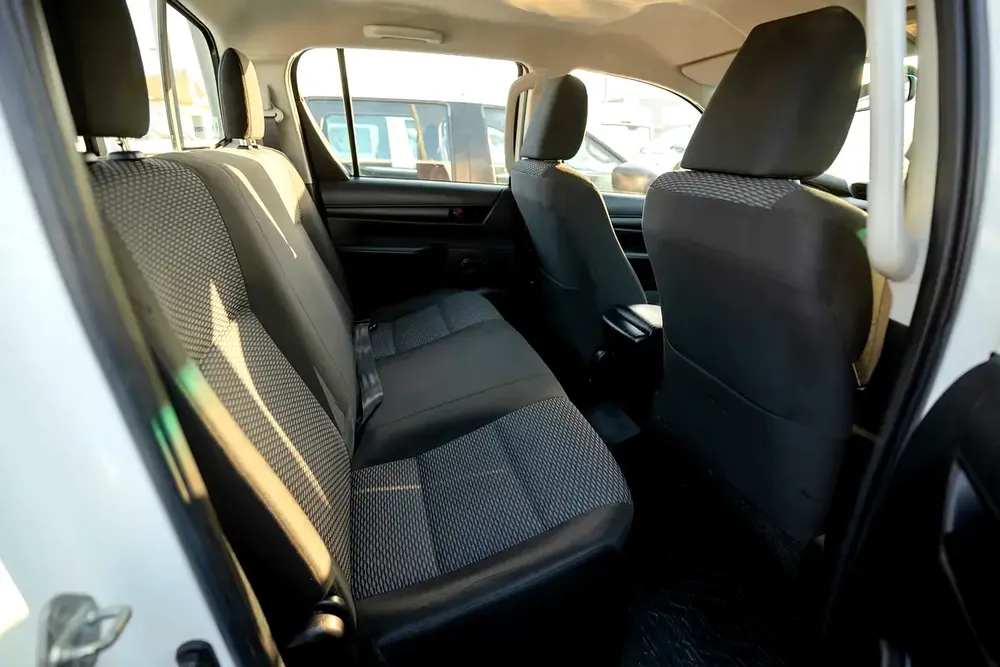 Hilux | Double Cabin 4x4 | Automatic | GCC Specs | Ref#T44166 - Image 10