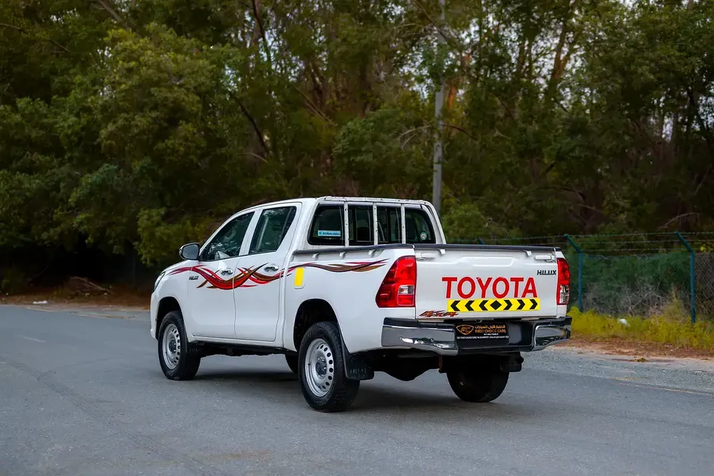 Hilux | Double Cabin 4x4 | Automatic | GCC Specs | Ref#T44166 - Image 4