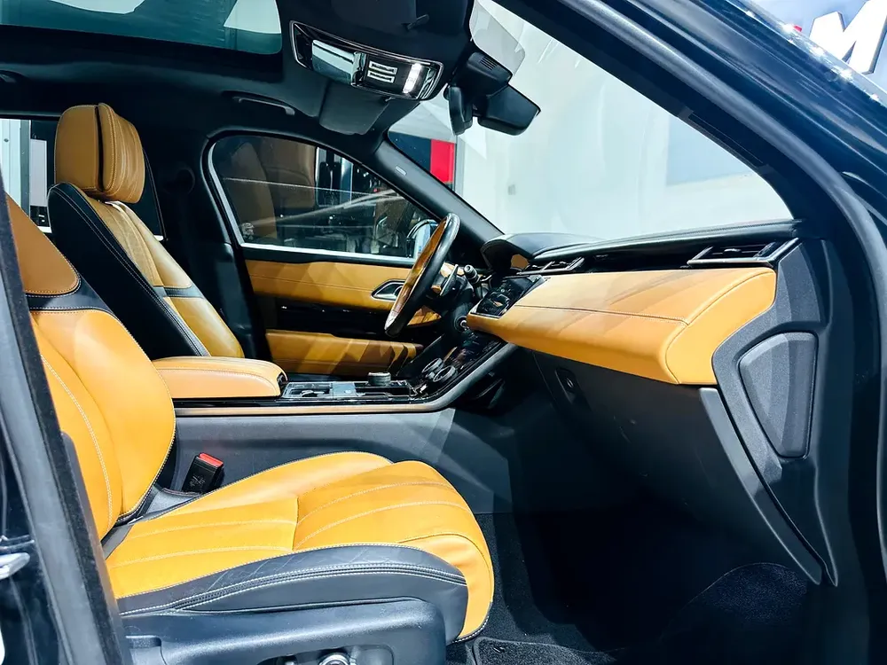 2018 Land Rover Range Rover Velar R-Dynamic HSE - GCC Specs - Image 10