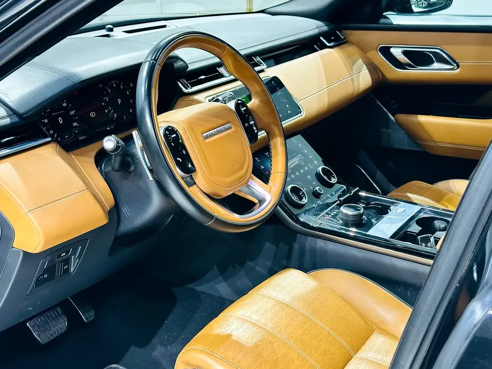 2018 Land Rover Range Rover Velar R-Dynamic HSE - GCC Specs - Image 15