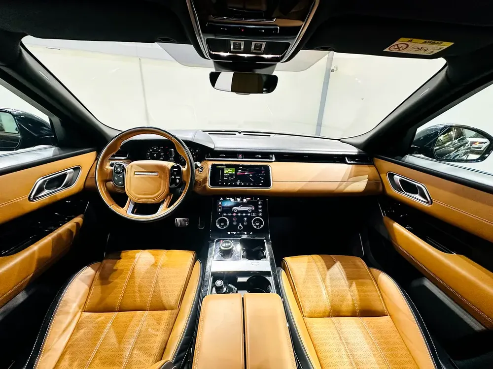 2018 Land Rover Range Rover Velar R-Dynamic HSE - GCC Specs - Image 8
