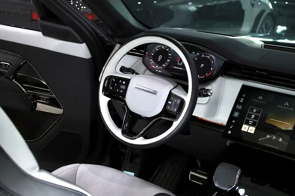 RANGE ROVER SPORT HSE DYNAMIC BLACK EDITION - V6 P400 - FULLY LOADED - Image 11