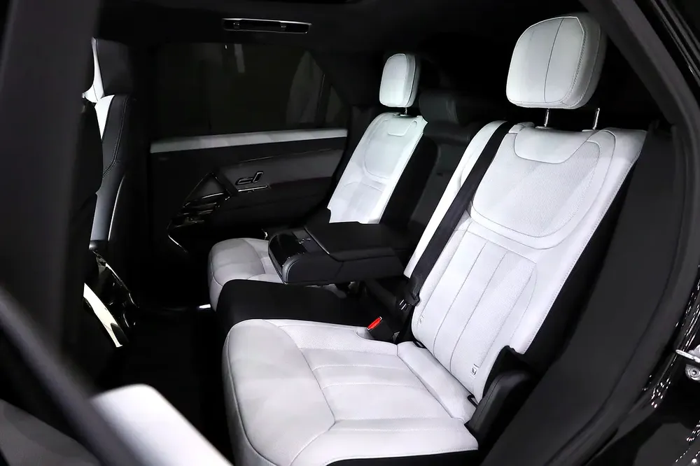 RANGE ROVER SPORT HSE DYNAMIC BLACK EDITION - V6 P400 - FULLY LOADED - Image 14