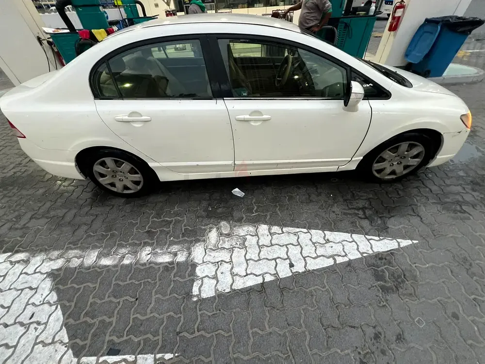 Honda Civic- EXI - Image 6