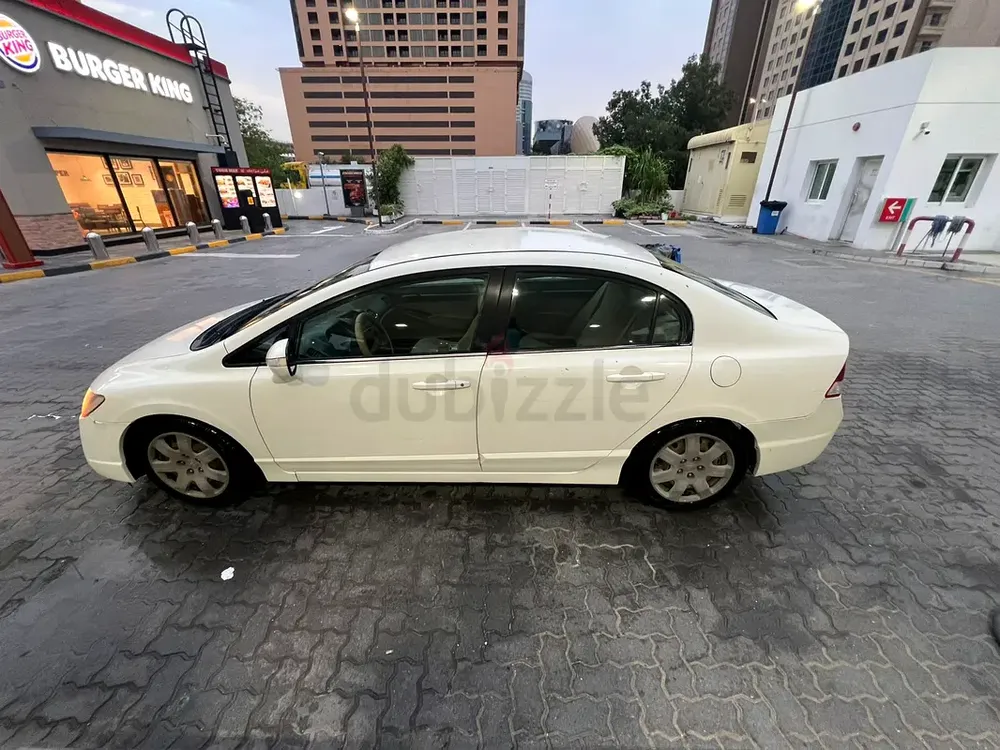 Honda Civic- EXI - Image 8