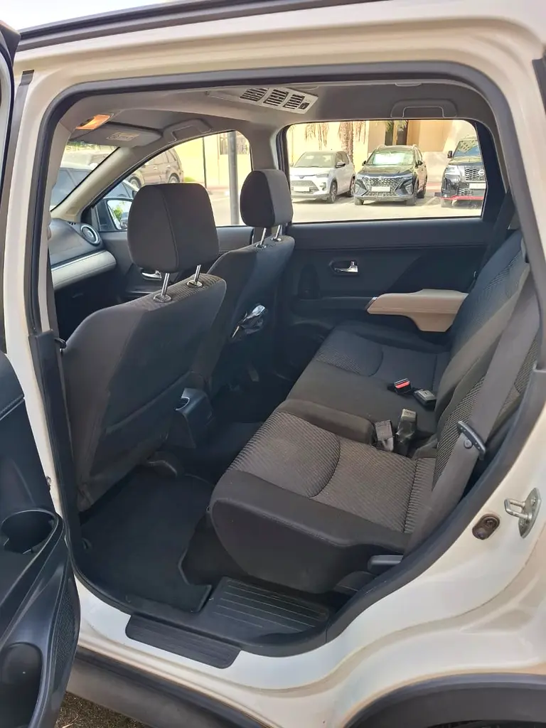 Pristine 2023 Toyota Rush G | GCC Specs | Low Mileage | Family 7-Seater - Image 5