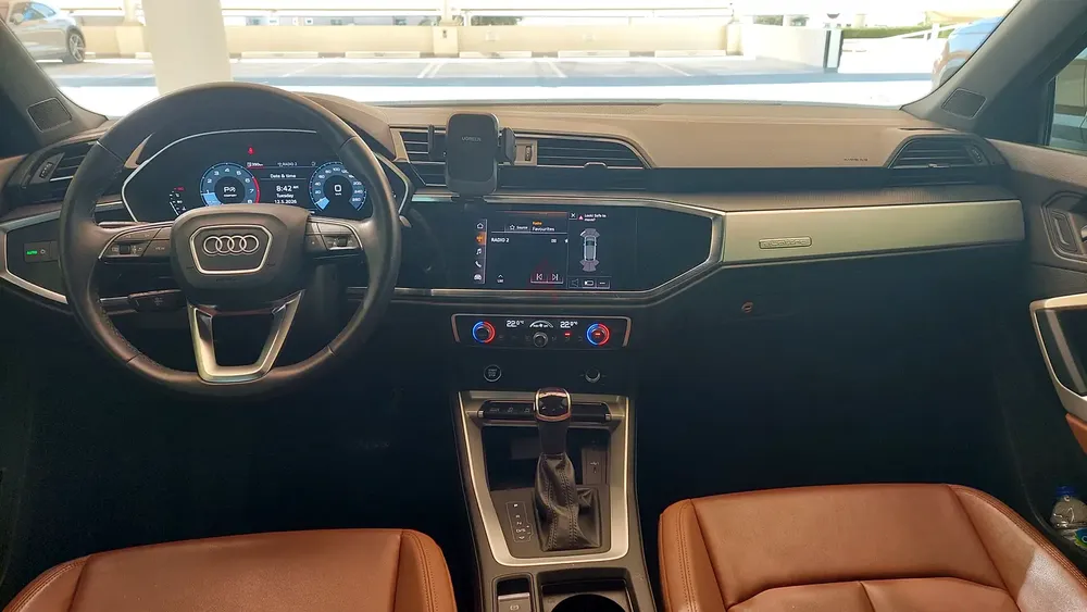 Audi Q3 40 TFSI quattro Design 2022 | GCC Specs | Low Mileage - Image 8