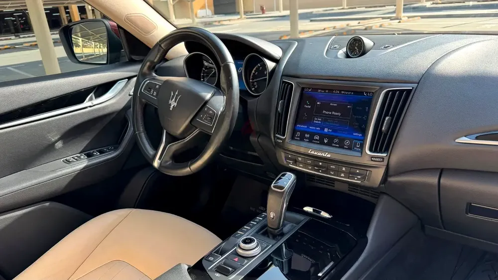 Maserati Levante Standard 2019 | GCC Specs | Low Mileage - Image 15