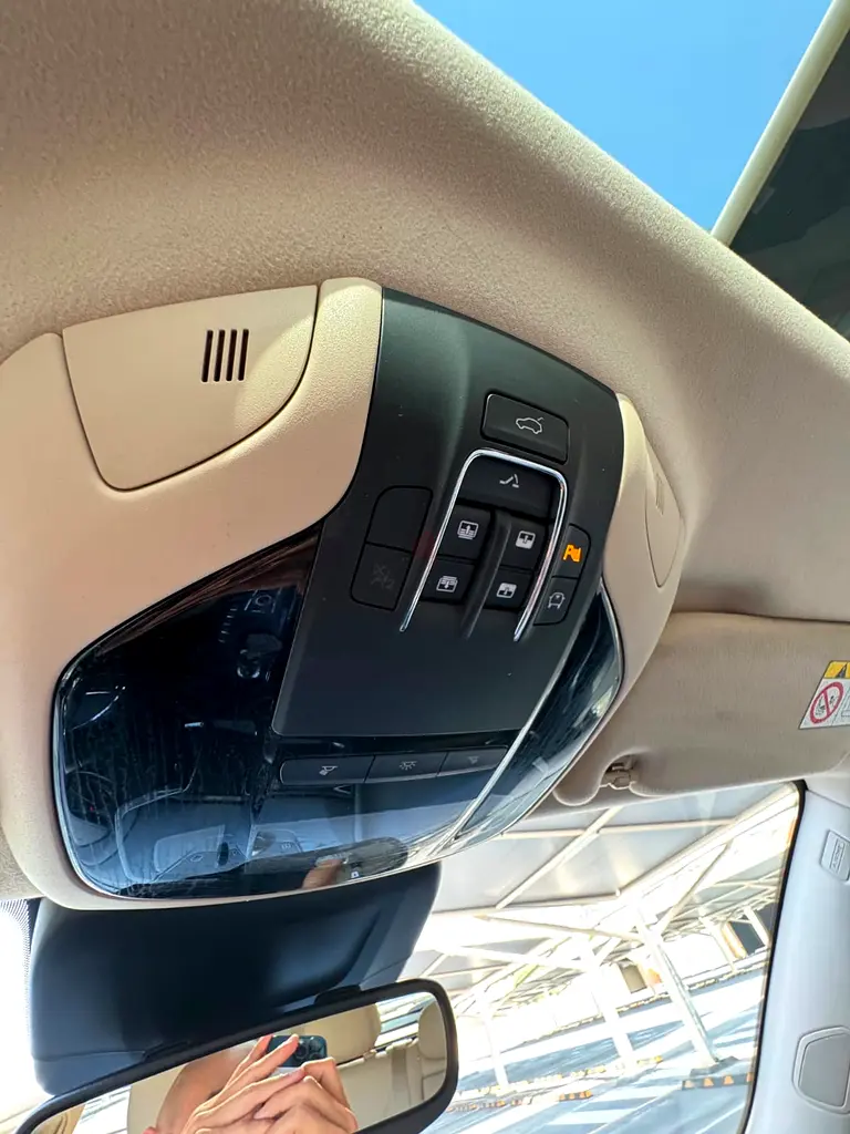Maserati Levante Standard 2019 | GCC Specs | Low Mileage - Image 18