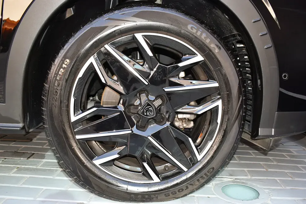 FROM 1,999 PM. FREE MANUFACTURER WARRANTY! - Image 19
