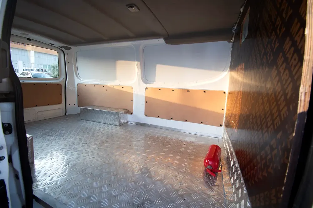2016 Nissan Urvan | Delivery Van | GCC Specs | Ref#N03549 - Image 8