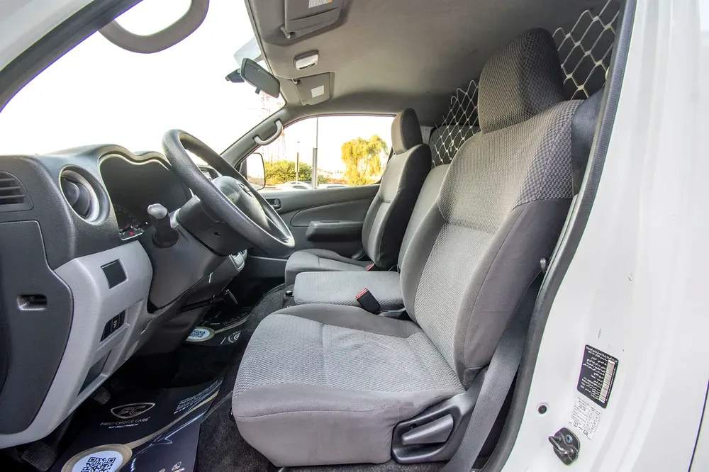 2016 Nissan Urvan | Delivery Van | GCC Specs | Ref#N03549 - Image 9