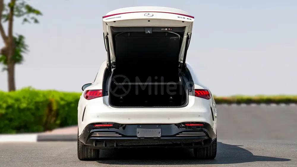 EQS 53 4MATIC+ | 2-YEAR WARRANTY + SERVICE AVAILABLE | IN-HOUSE FINANCING | 0% DOWNPAYMENT (BANK) - Image 8