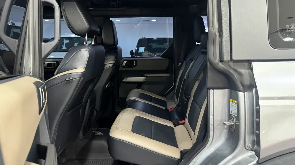 Ford Bronco Wildtrak Sasquatch - Agency Warranty and Service Contract Included - Image 8