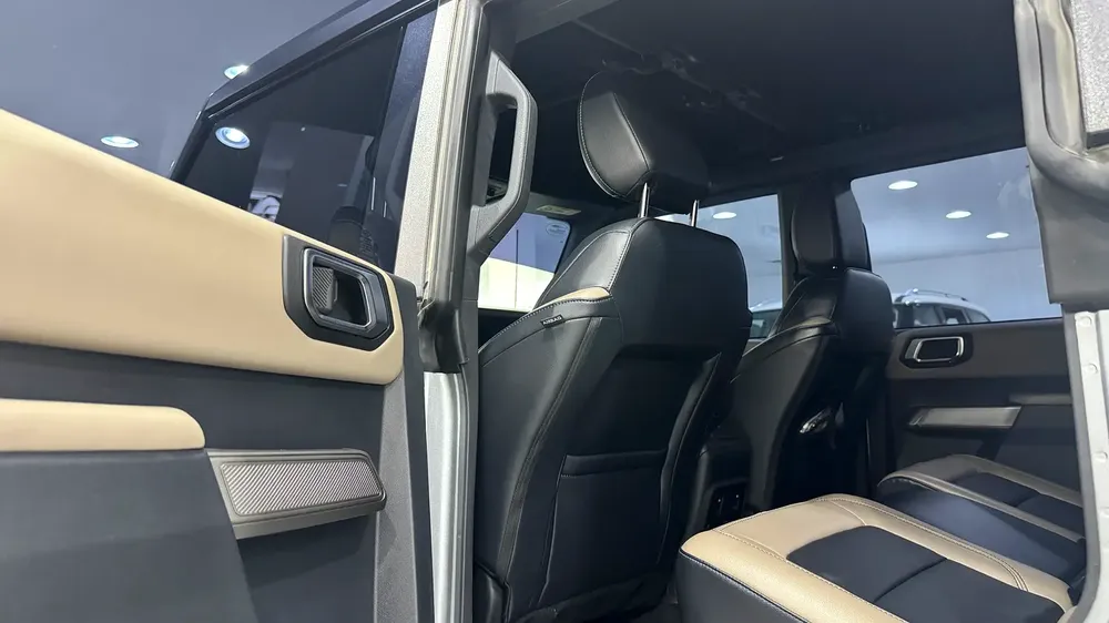 Ford Bronco Wildtrak Sasquatch - Agency Warranty and Service Contract Included - Image 9