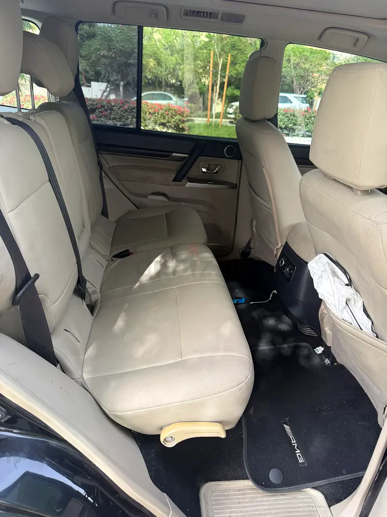 2013 Mitsubishi Pajero – V6 3.5L Full Option | GCC Specs | First Owner - Image 7