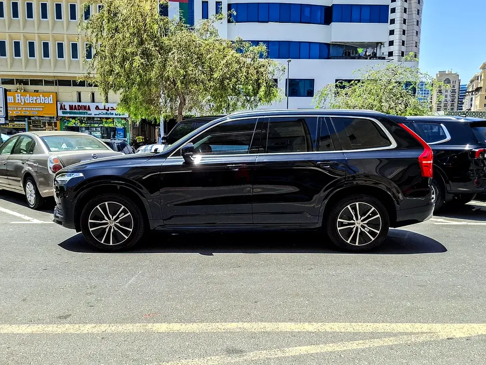 AED 2128/month | 2022 Volvo XC90 B5 Momentum | GCC Specs | Ref#465420 - Image 5