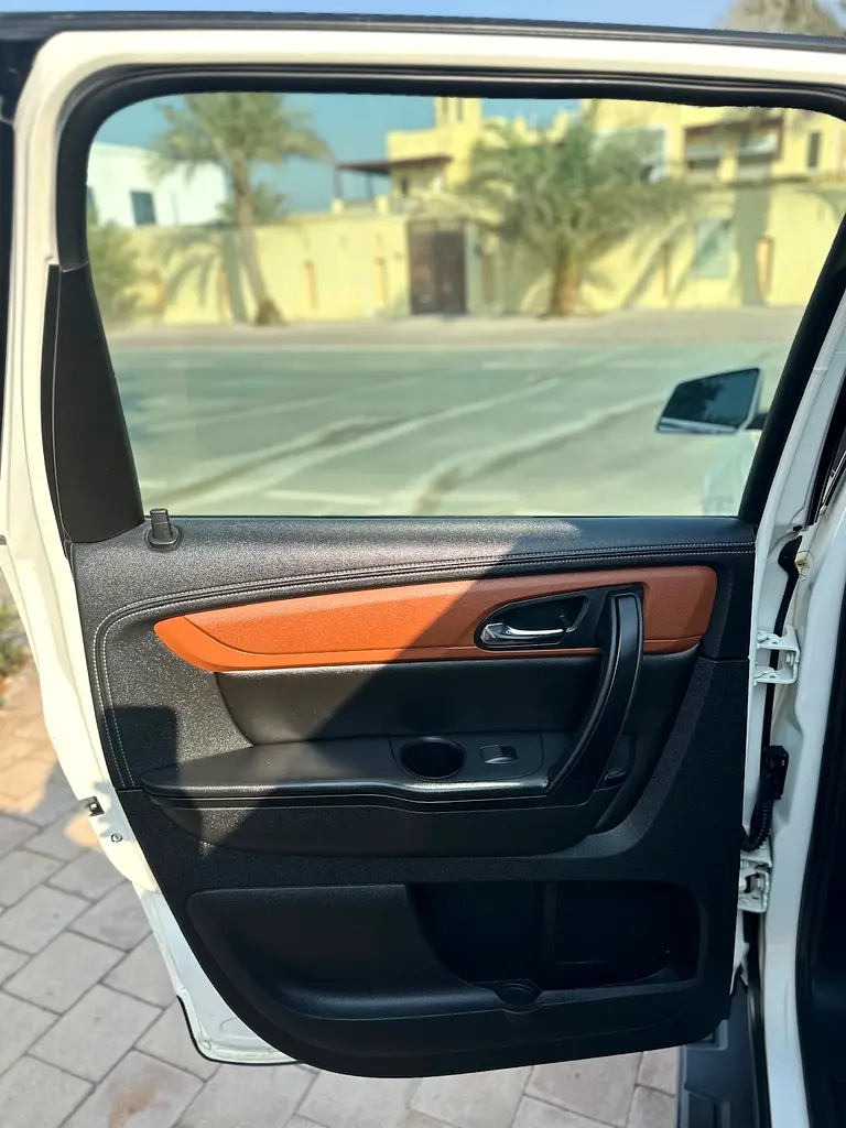 Chevrolet traverse 2015 GCC | Great condition - Image 10