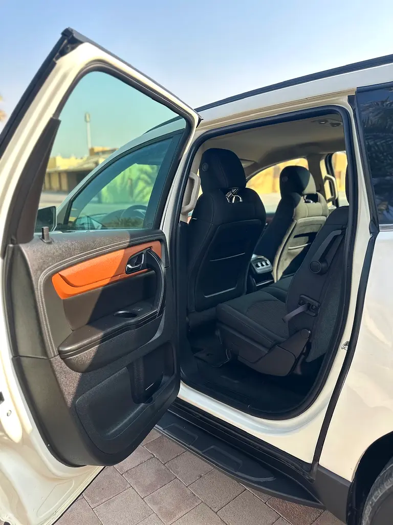 Chevrolet traverse 2015 GCC | Great condition - Image 11