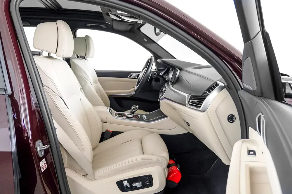 4,733 AED / 60 months | 0% DP | 2021 BMW X5 M50i / PPF / BMW Warranty and Service Contract - Image 8