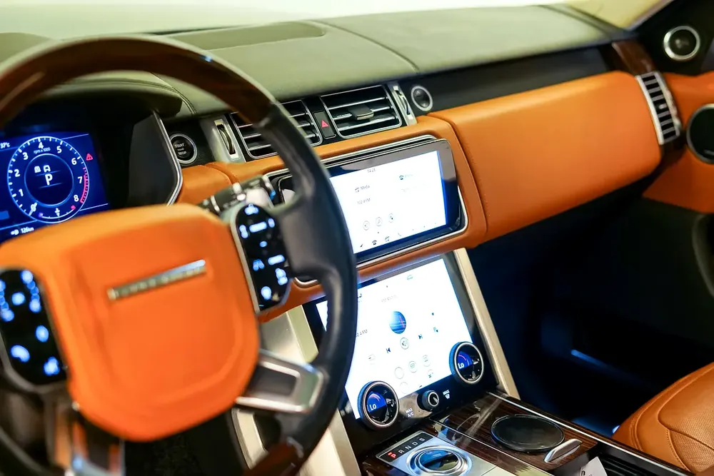 AED 3117 PM | RANGE ROVER LWB AUTOBIOGRAPHY 2020 | UNDER 2 YEARS WARRANTY & SERIVCE CONTRACT - Image 12