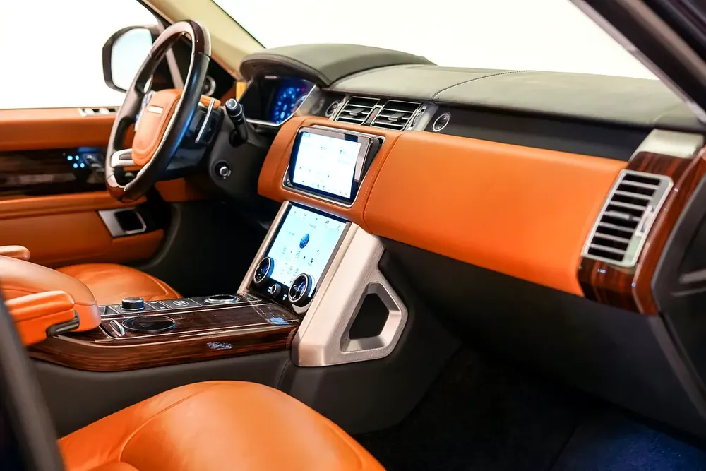 AED 3117 PM | RANGE ROVER LWB AUTOBIOGRAPHY 2020 | UNDER 2 YEARS WARRANTY & SERIVCE CONTRACT - Image 16