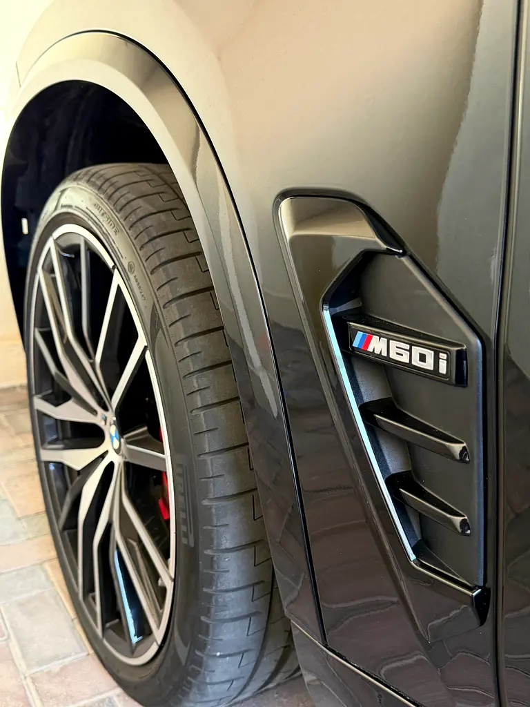 BMW X5 M60i 2024 GCC Specs - Image 8